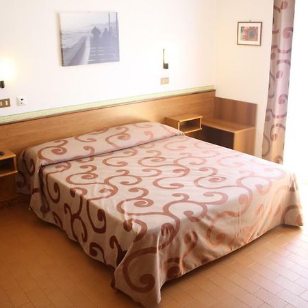 Hotel Helga Caorle Exterior photo