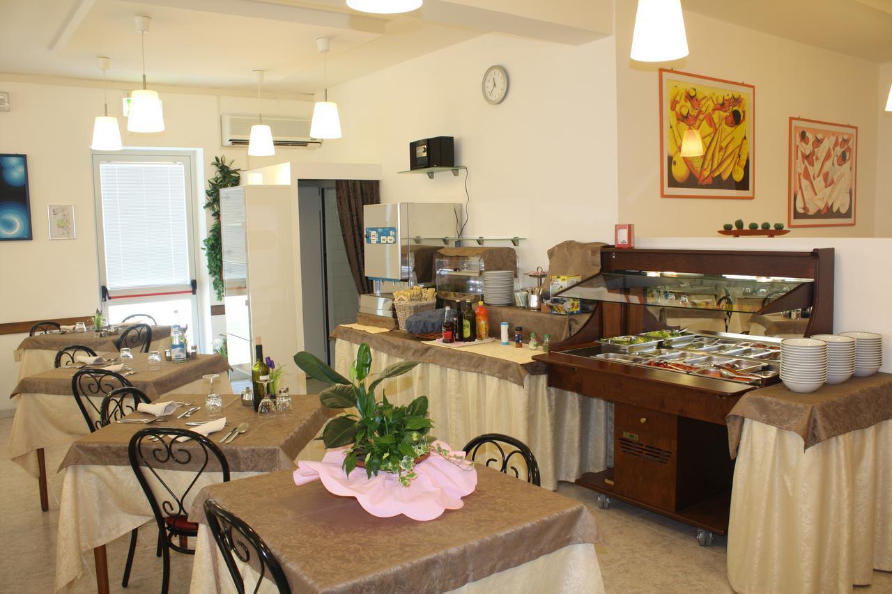 Hotel Helga Caorle Exterior photo