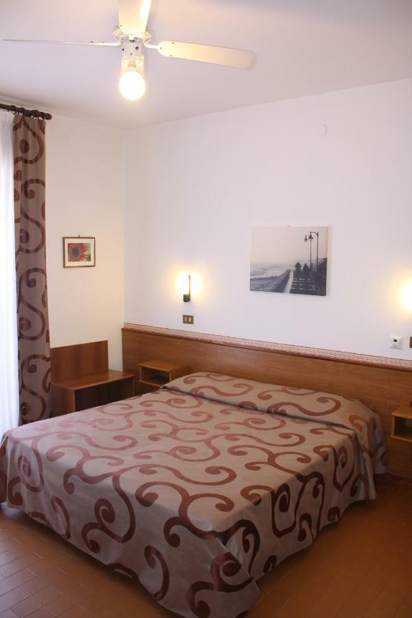 Hotel Helga Caorle Exterior photo